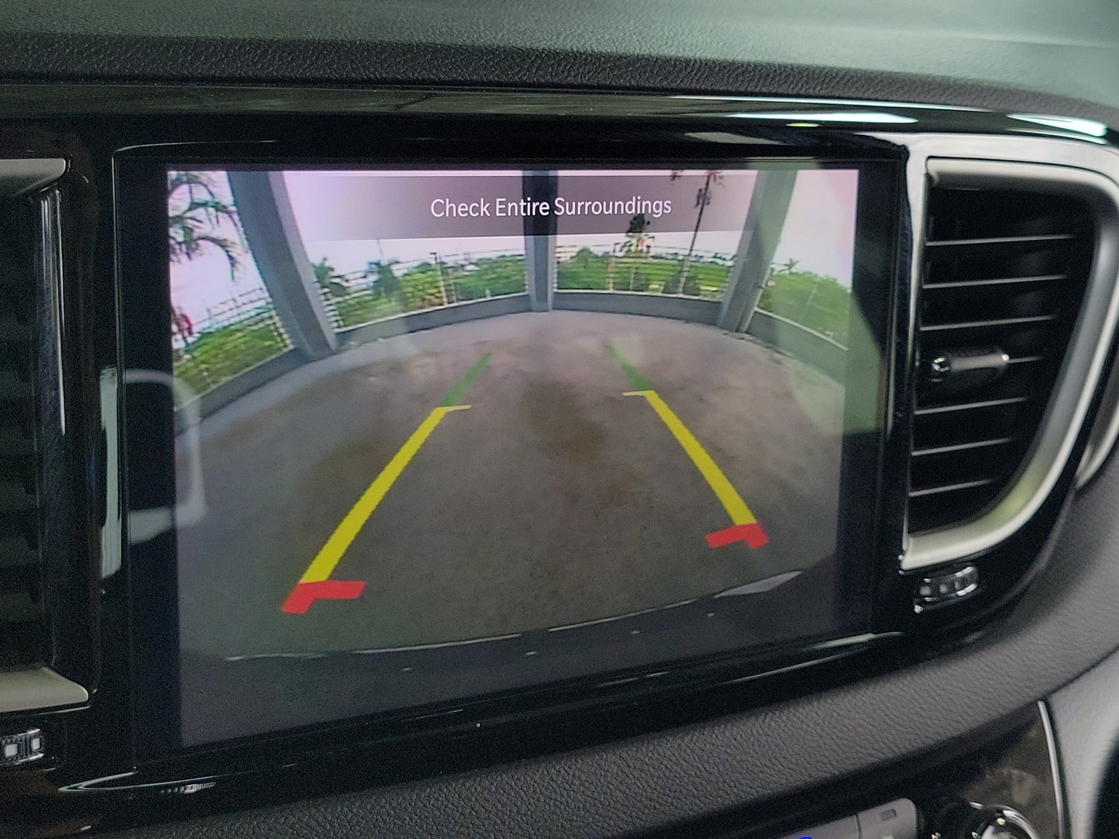 Used 2025 Diamond Black Crystal Pearlcoat Chrysler Select image 28