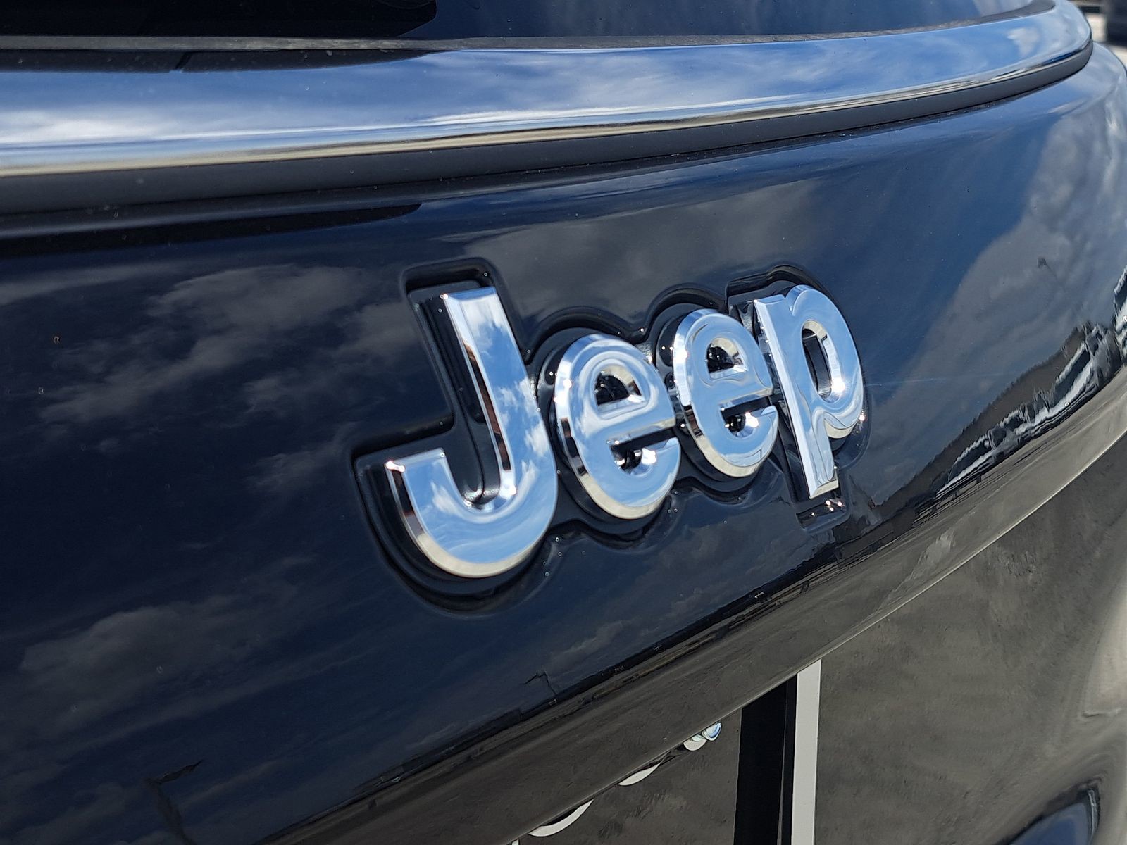 New 2026 Diamond Black Crystal Pearlcoat Jeep 85th Anniversary image 6
