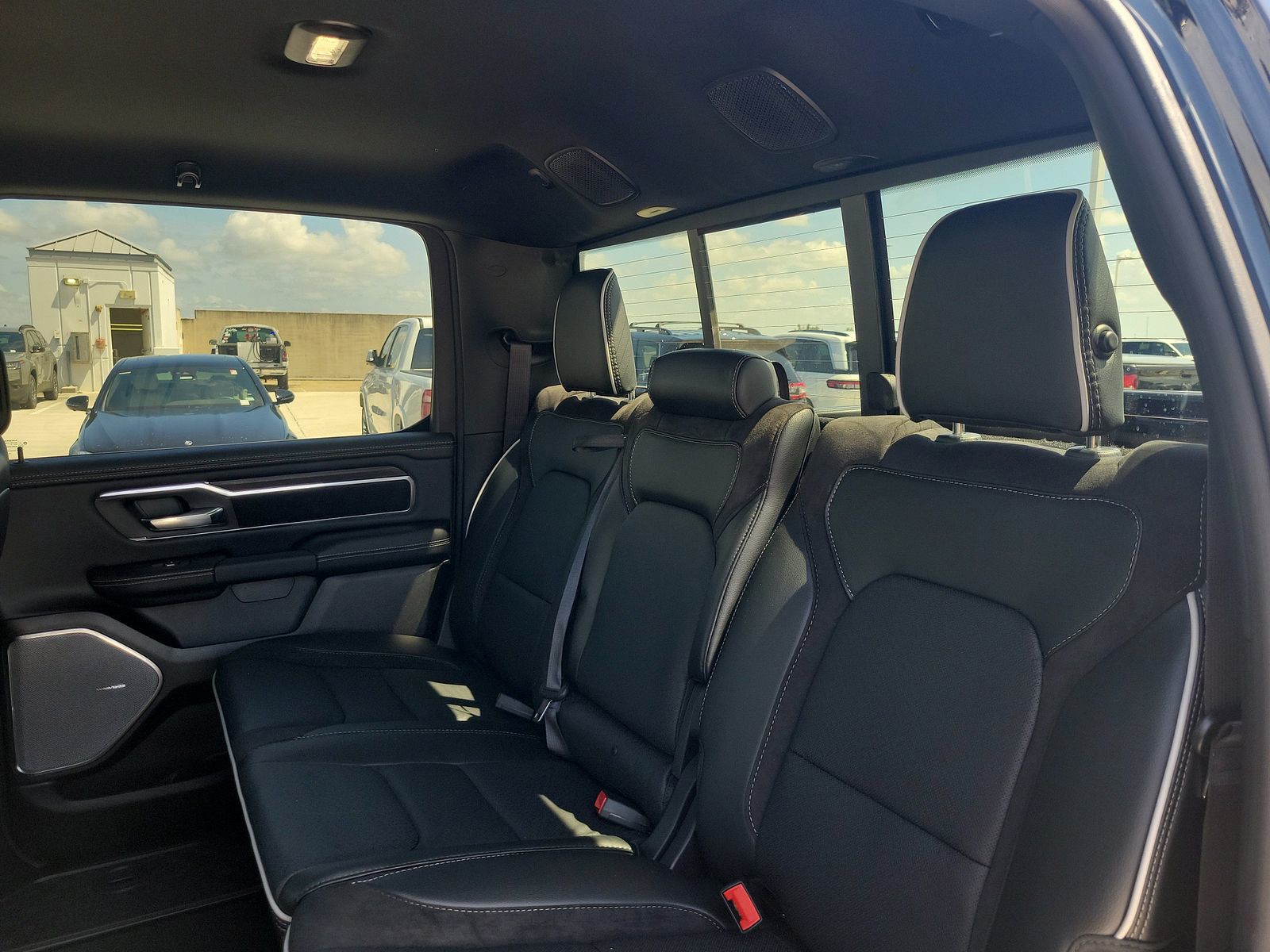 New 2026 Diamond Black Crystal Pearlcoat Ram Laramie image 8