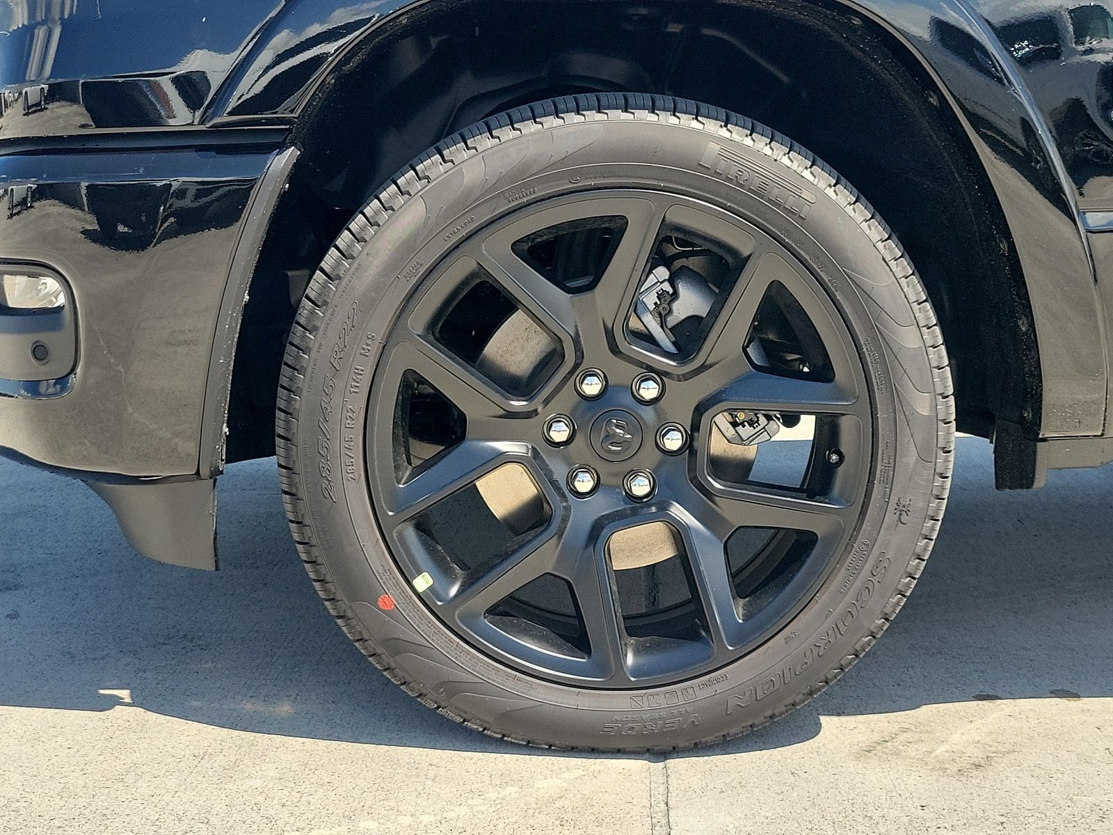 New 2026 Diamond Black Crystal Pearlcoat Ram Laramie image 5