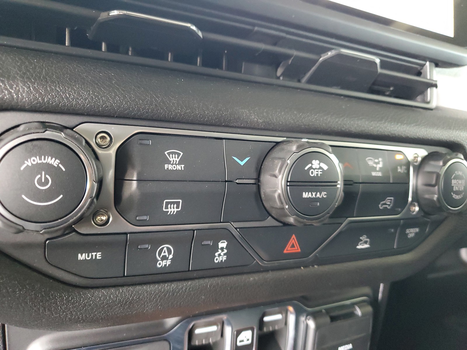 New 2026 Black Clearcoat Jeep Sport S image 29
