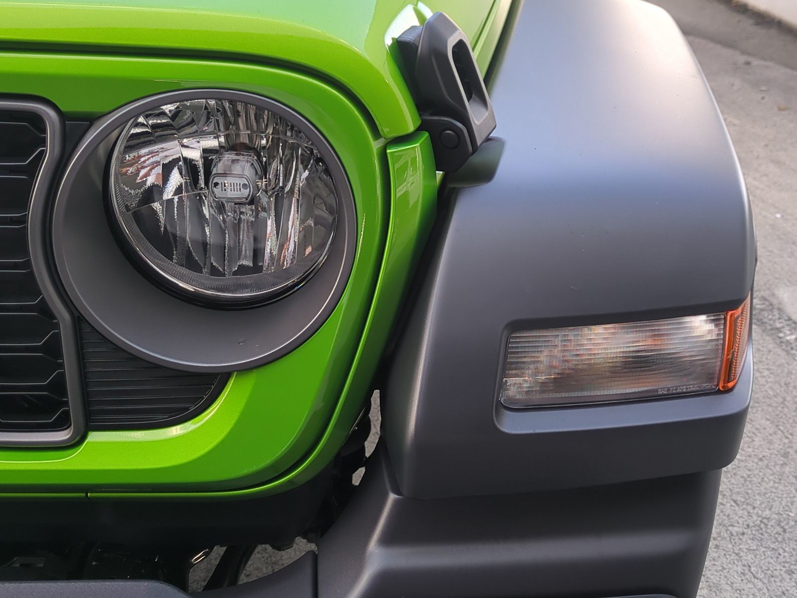 New 2026 Mojito Clearcoat Jeep Sport S image 10
