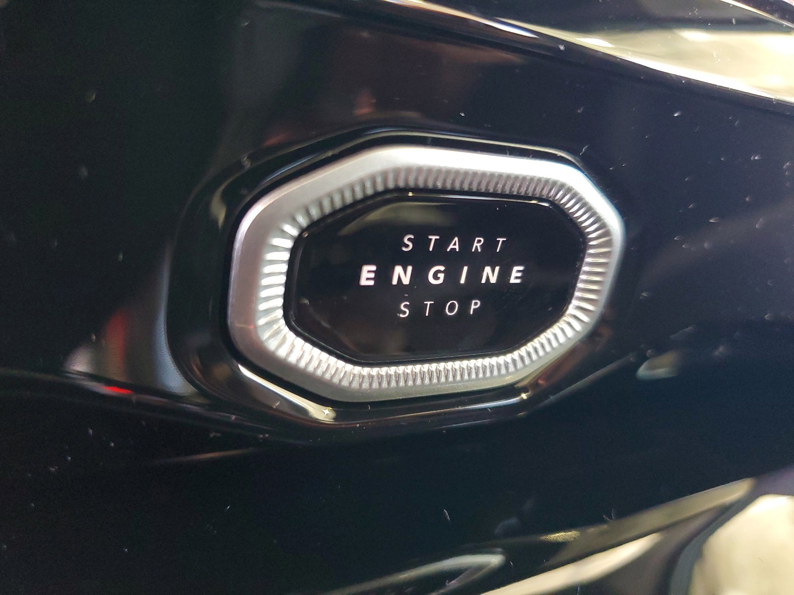 New 2026 Diamond Black Crystal Pearlcoat Jeep Limited Reserve image 31