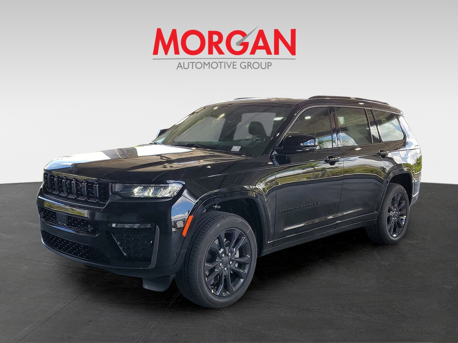 New 2026 Diamond Black Crystal Pearlcoat Jeep Limited Reserve image 4