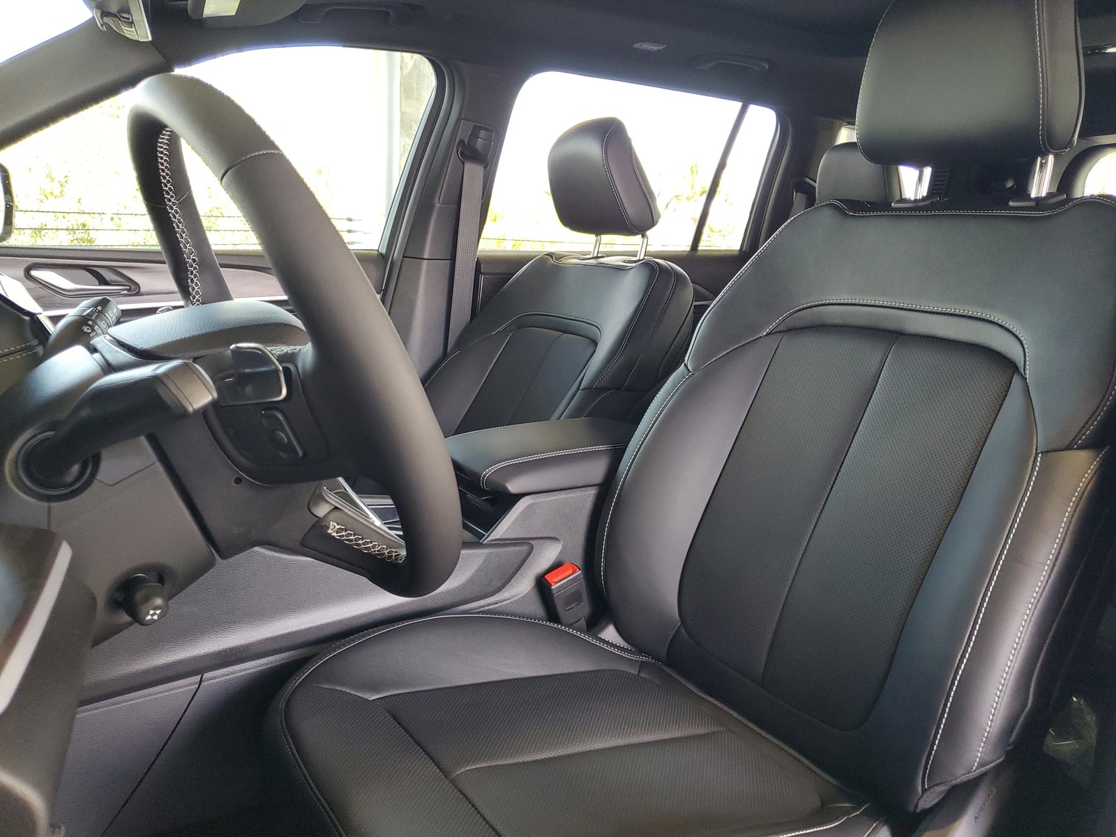 New 2026 Diamond Black Crystal Pearlcoat Jeep Limited Reserve image 19