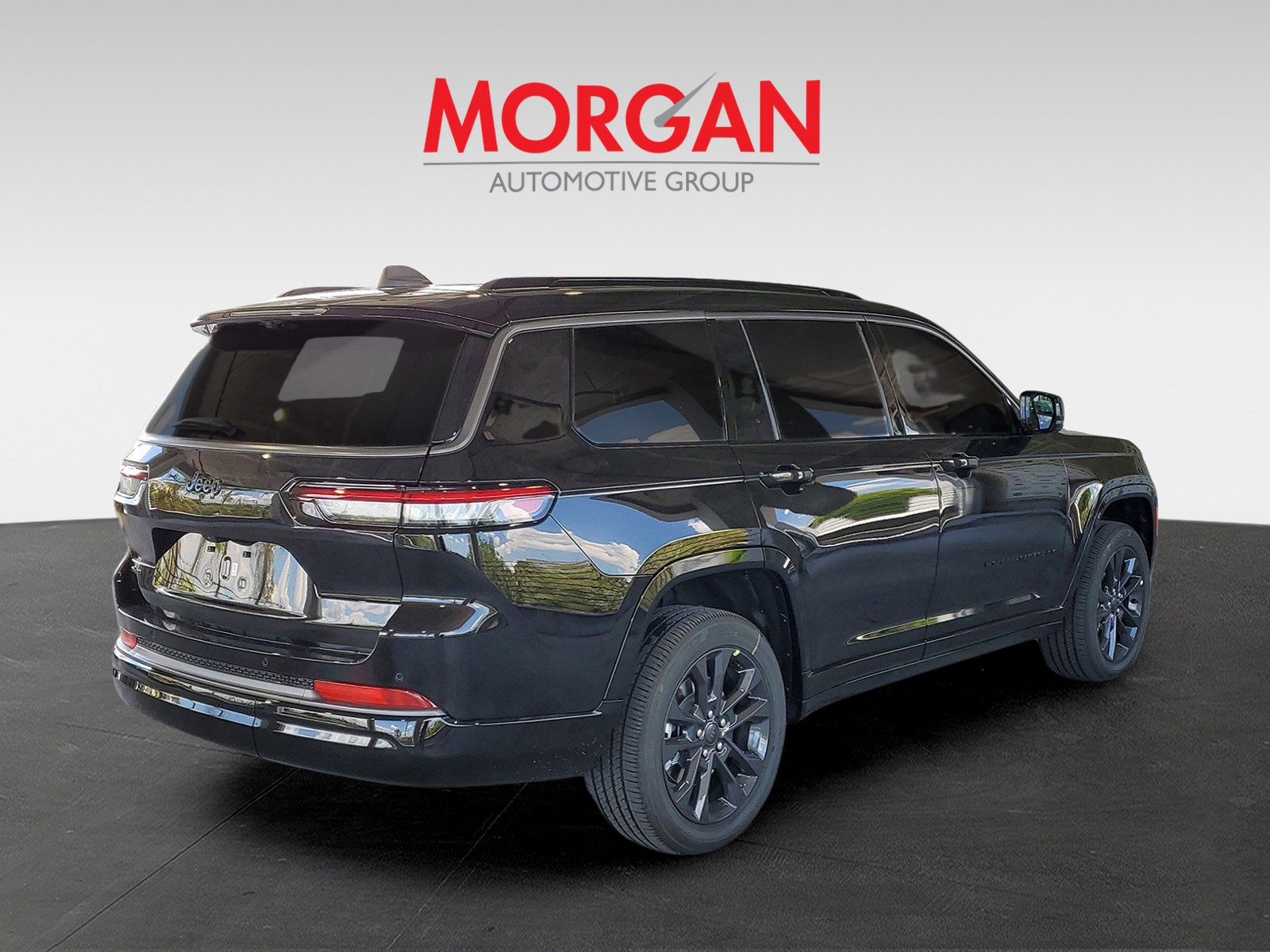 New 2026 Diamond Black Crystal Pearlcoat Jeep Limited Reserve image 2