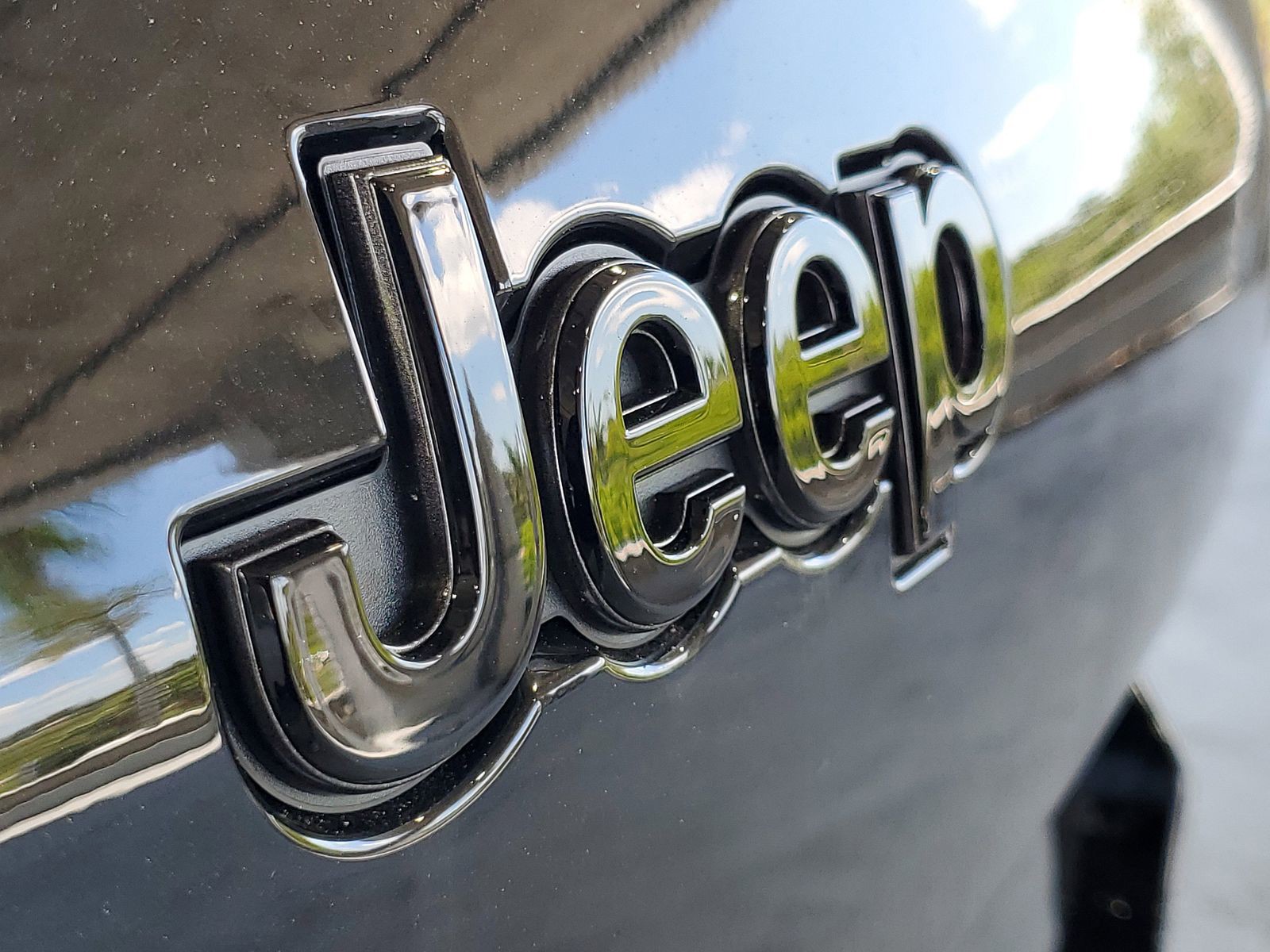 New 2026 Diamond Black Crystal Pearlcoat Jeep Limited Reserve image 5