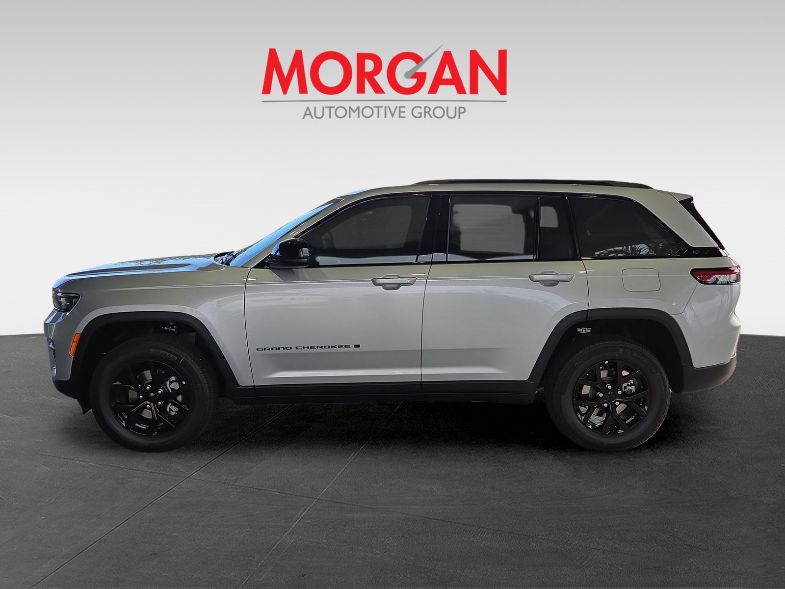 New 2025 Silver Zynith Jeep Altitude image 8