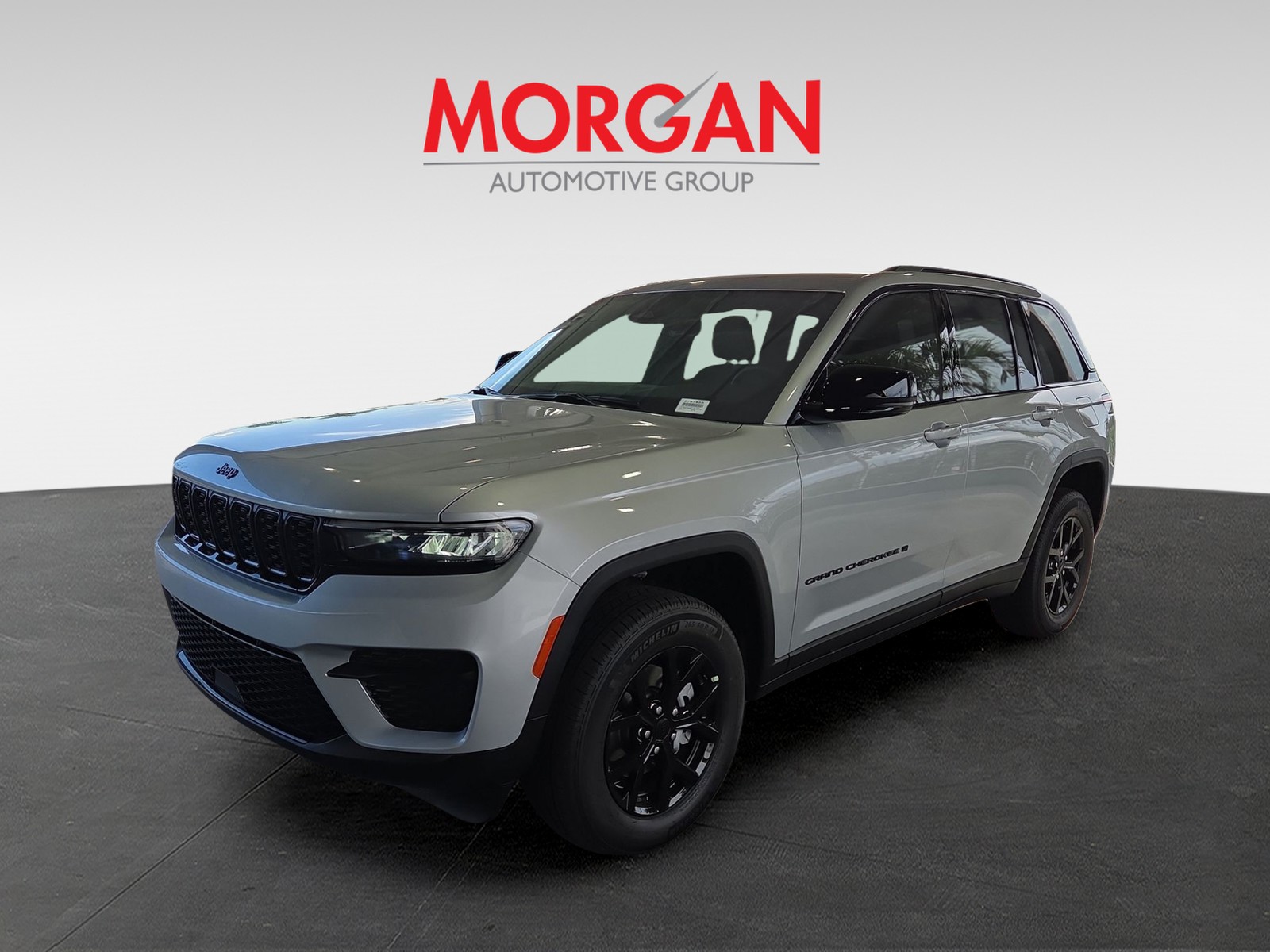 New 2025 Silver Zynith Jeep Altitude image 9