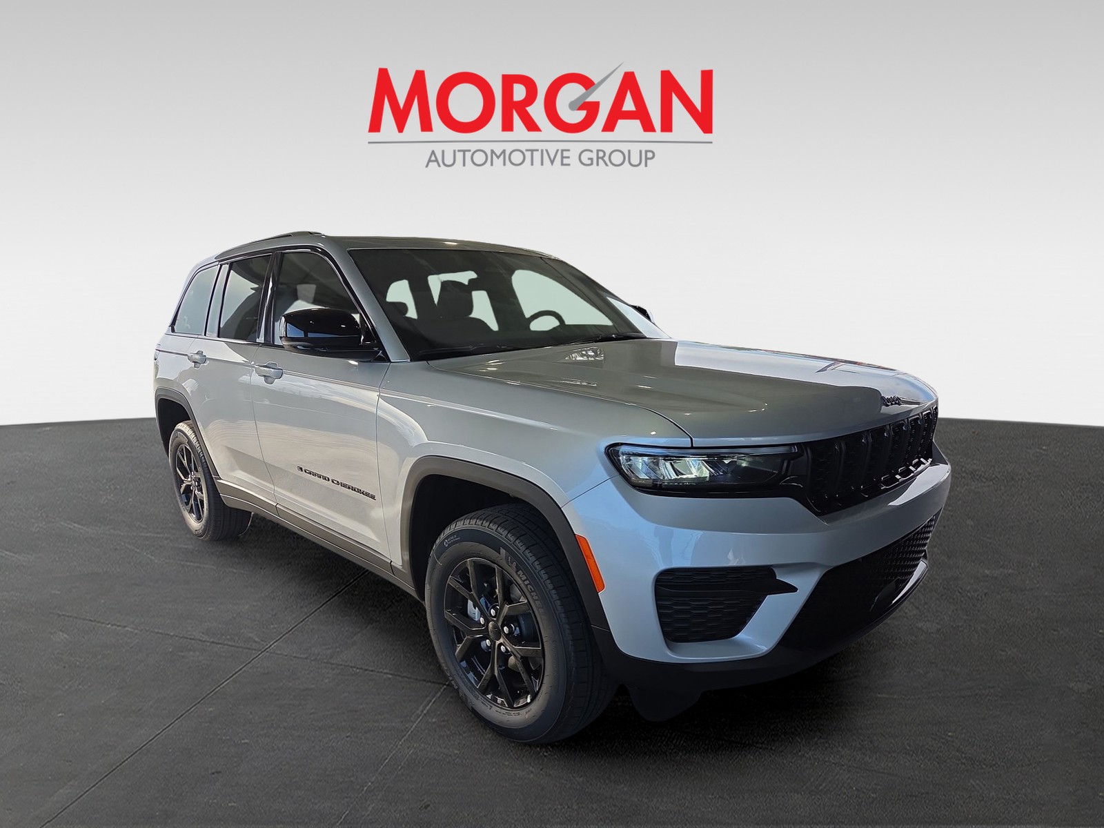New 2025 Silver Zynith Jeep Altitude image 2