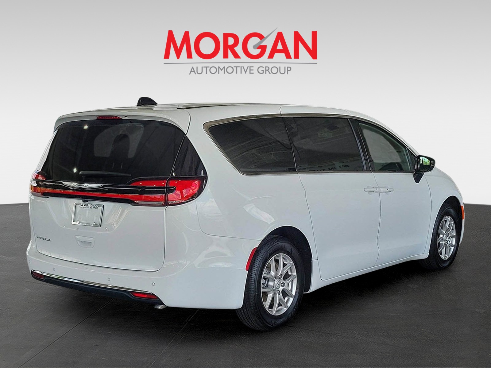 New 2026 Bright White Clearcoat Chrysler Select image 2