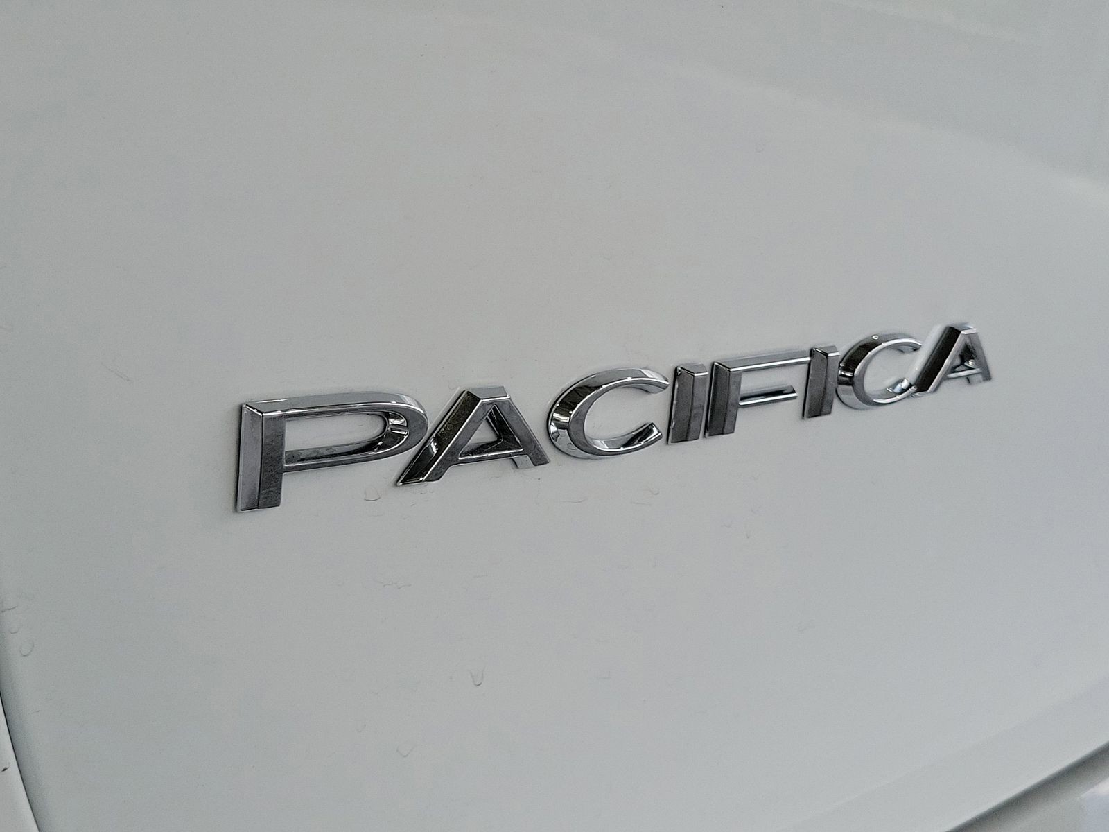 New 2026 Bright White Clearcoat Chrysler Select image 6