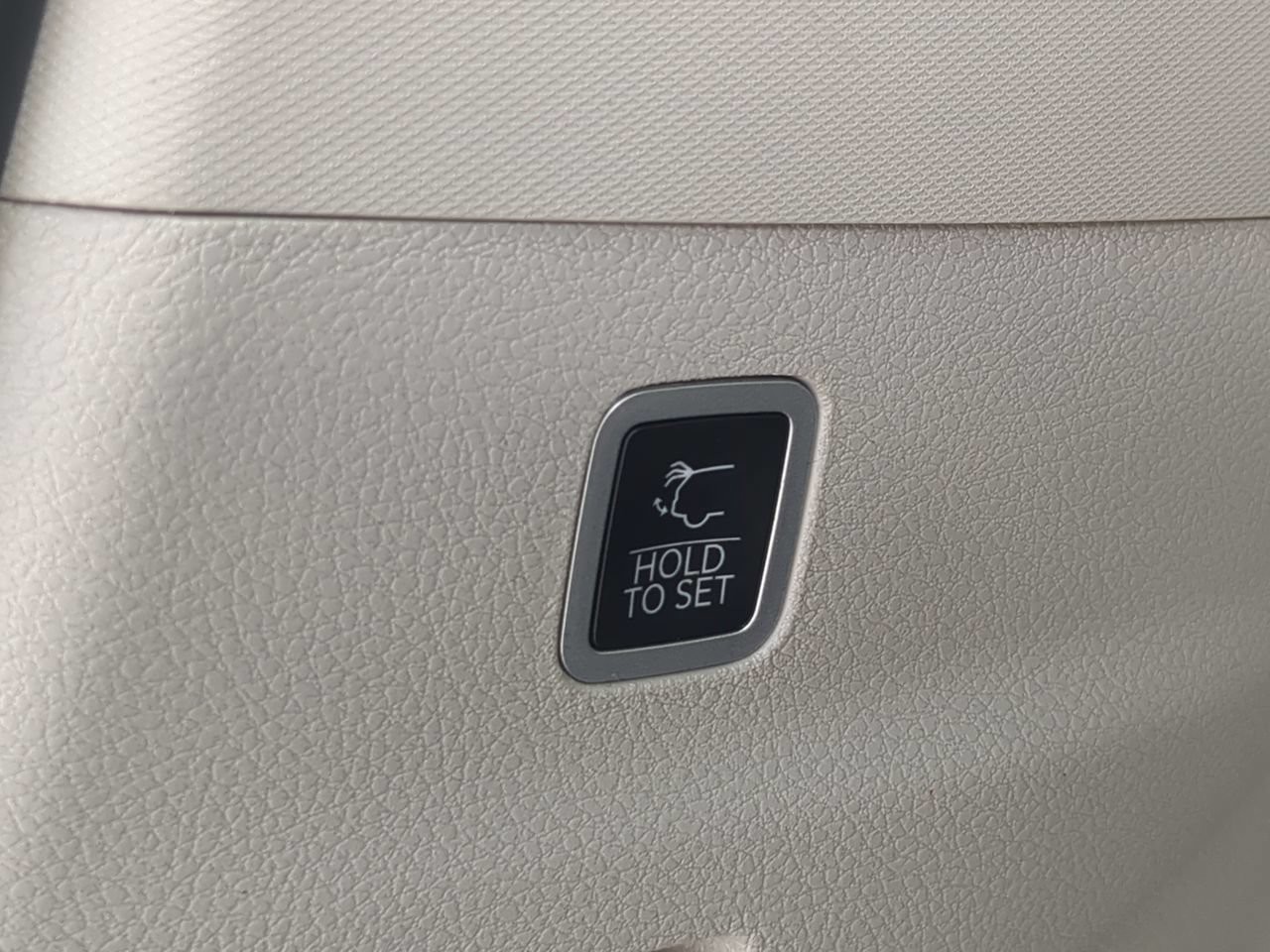 Certified Used 2023 White Jeep Base image 15