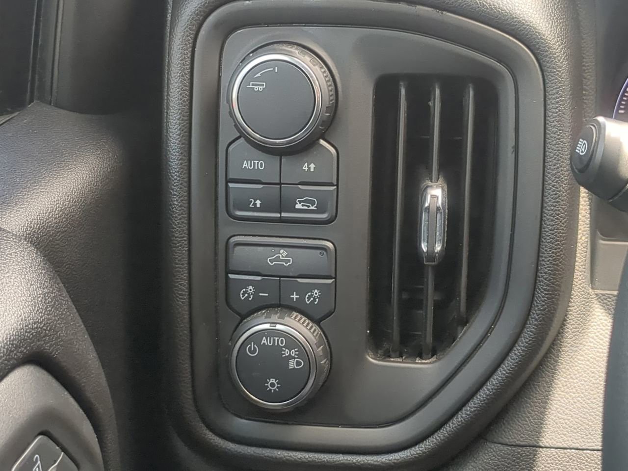 Used 2024 Gray Chevrolet Custom image 25