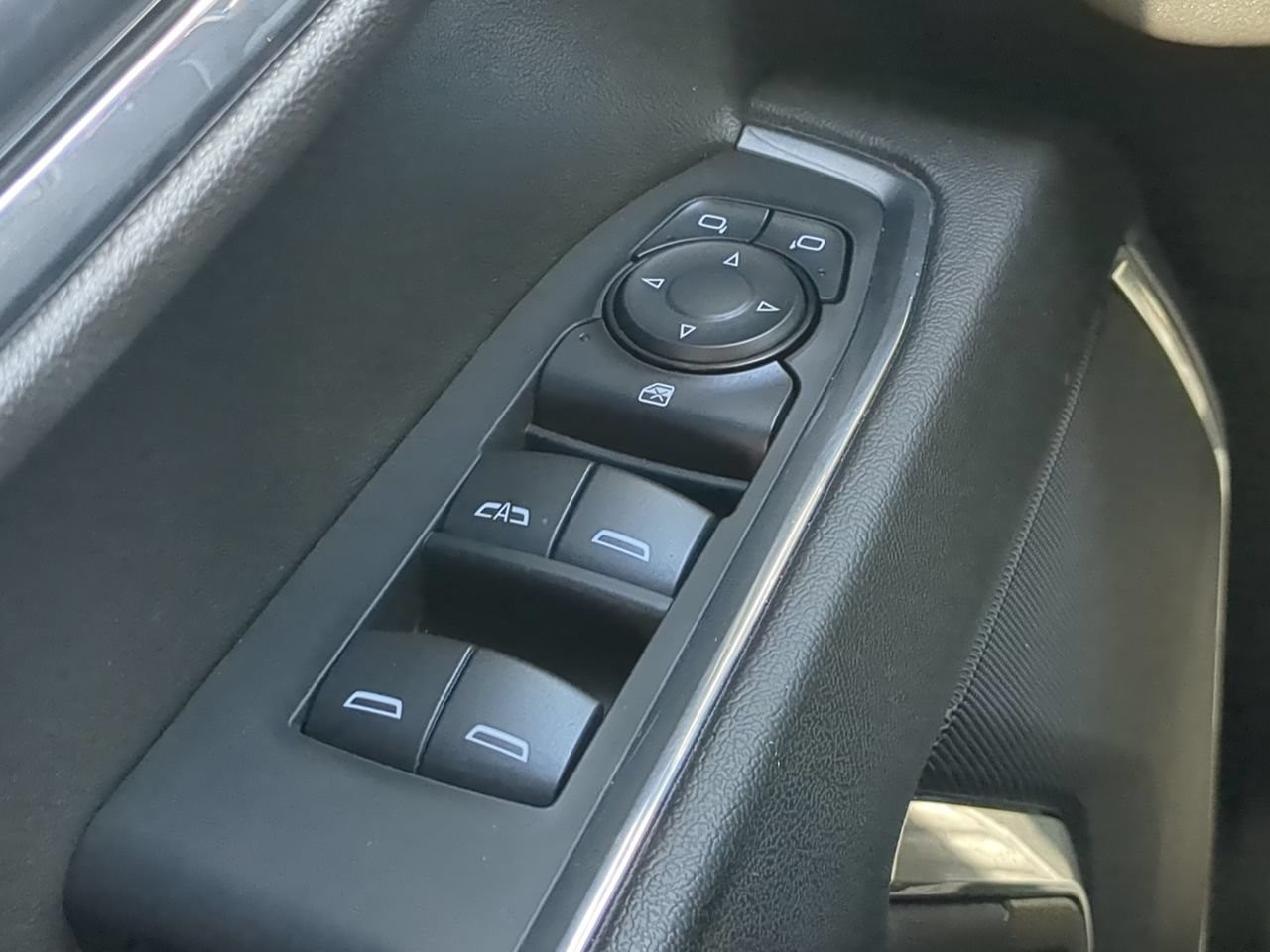 Used 2024 Red Chevrolet LT image 26