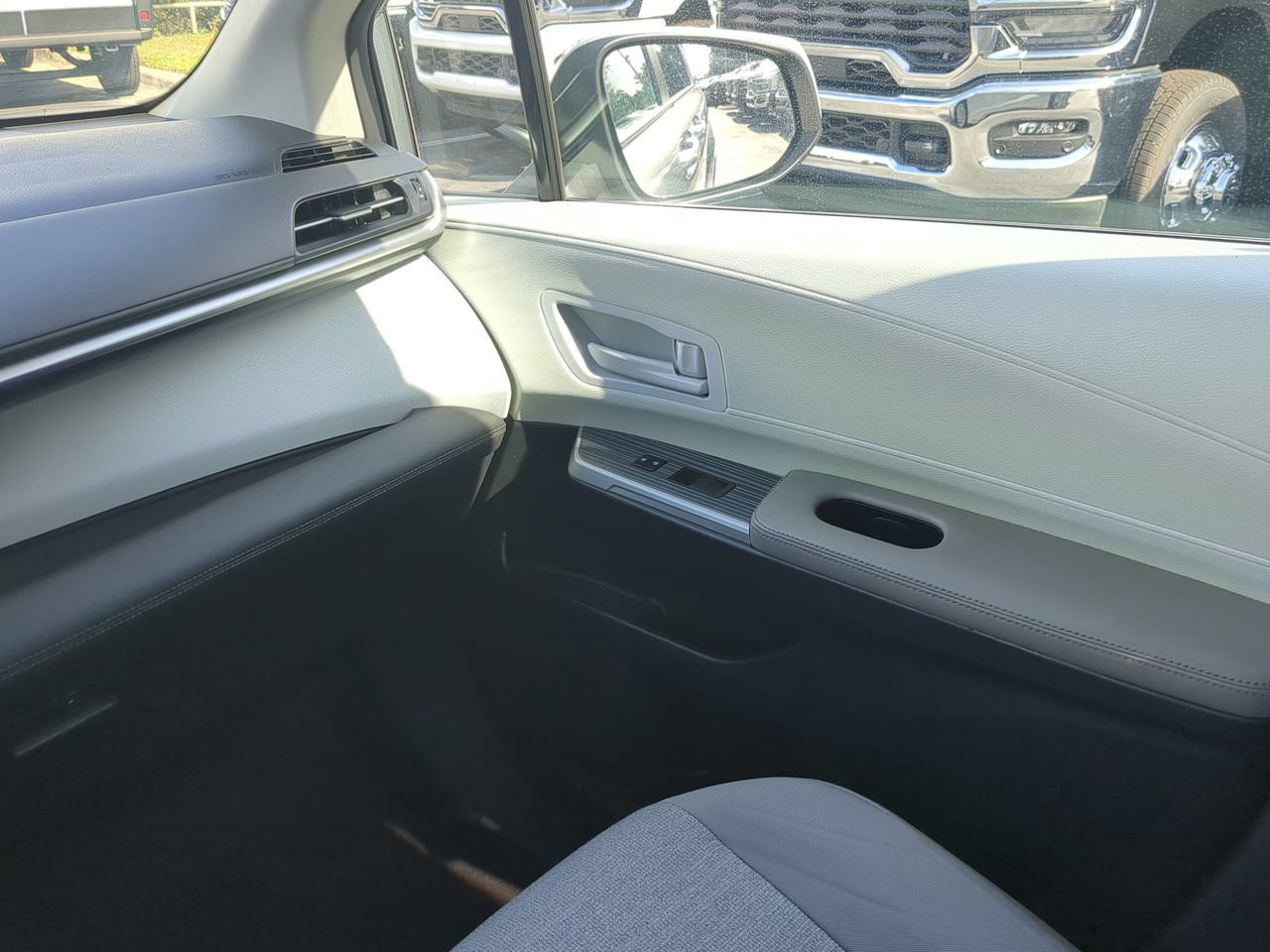 Used 2025 Silver Toyota LE image 19