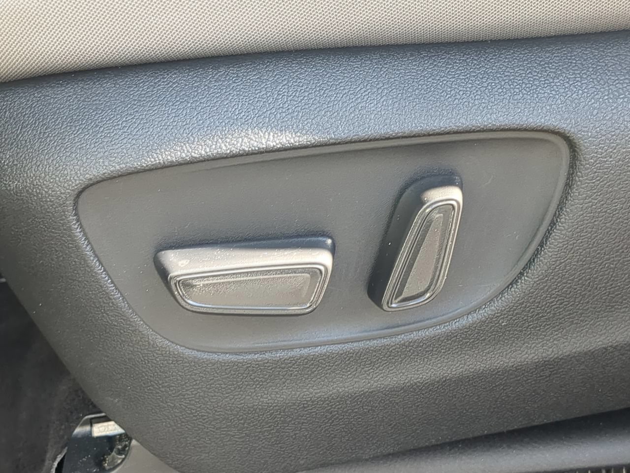 Used 2025 Silver Toyota LE image 22