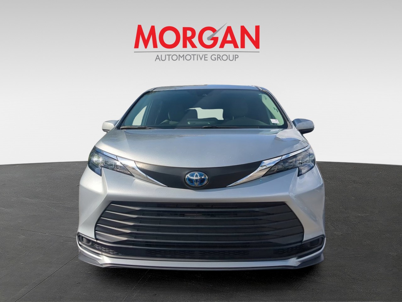 Used 2025 Silver Toyota LE image 3