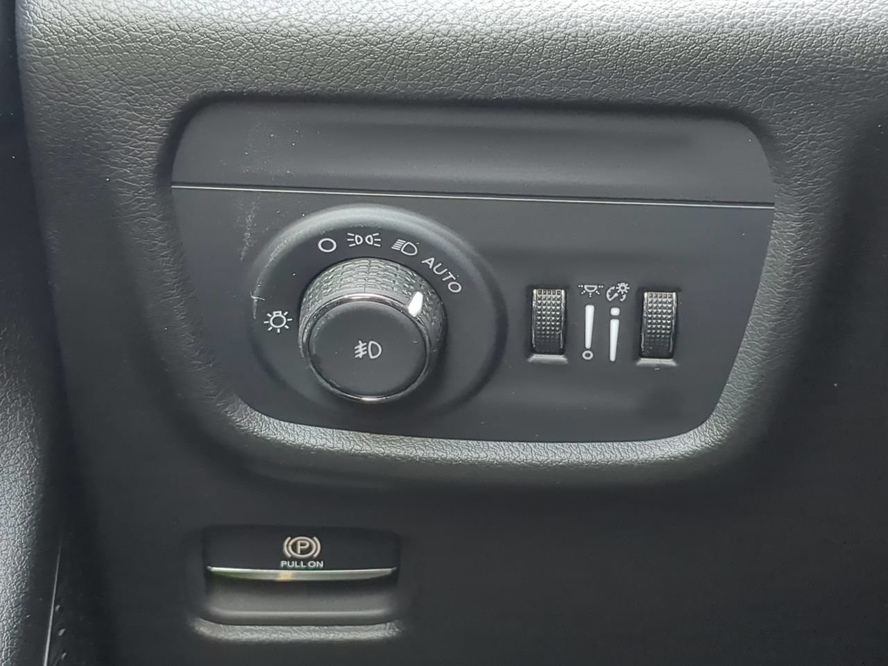 Certified Used 2024 Red Jeep Limited image 31