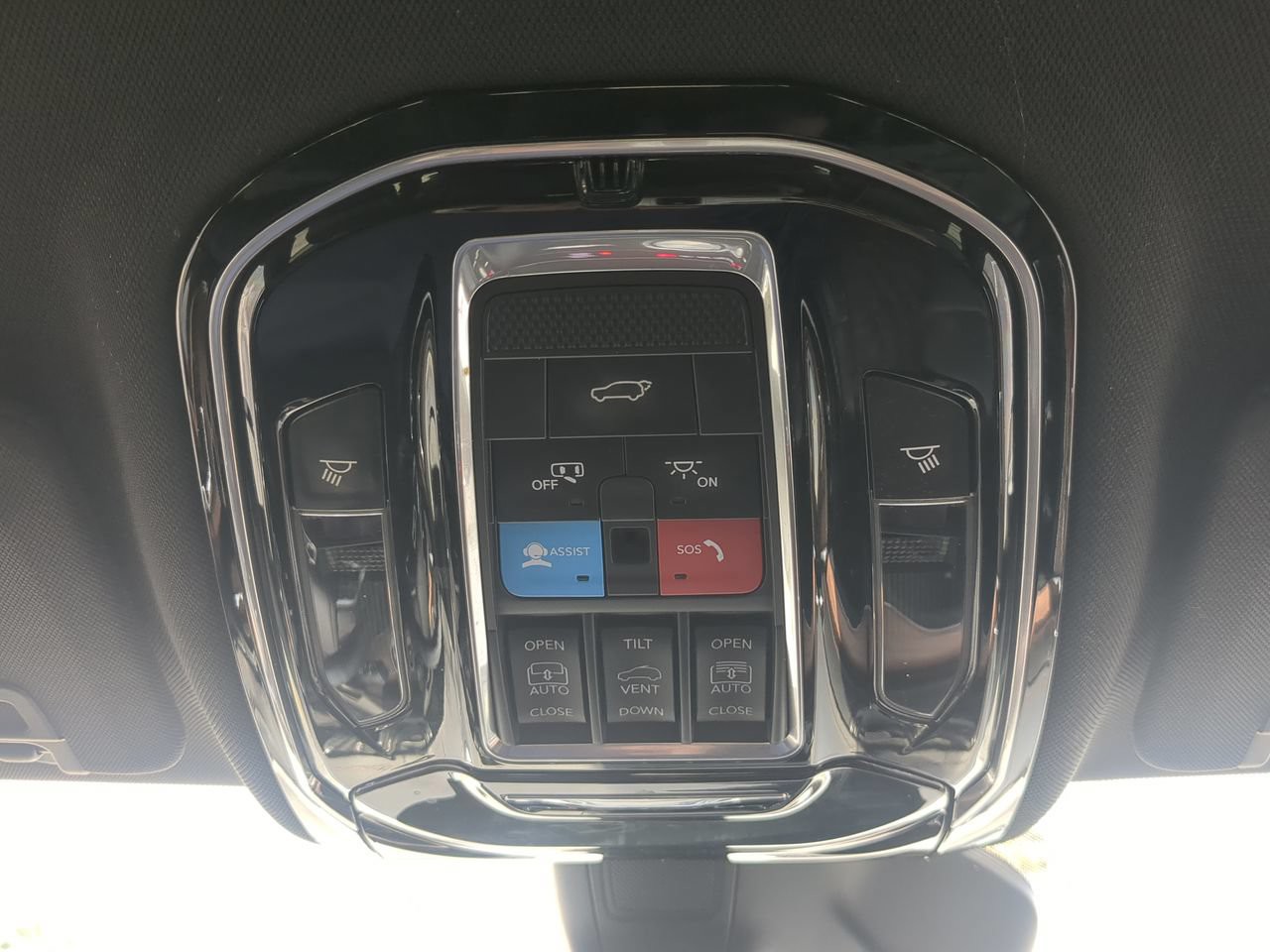 Used 2022 White Jeep Summit image 26