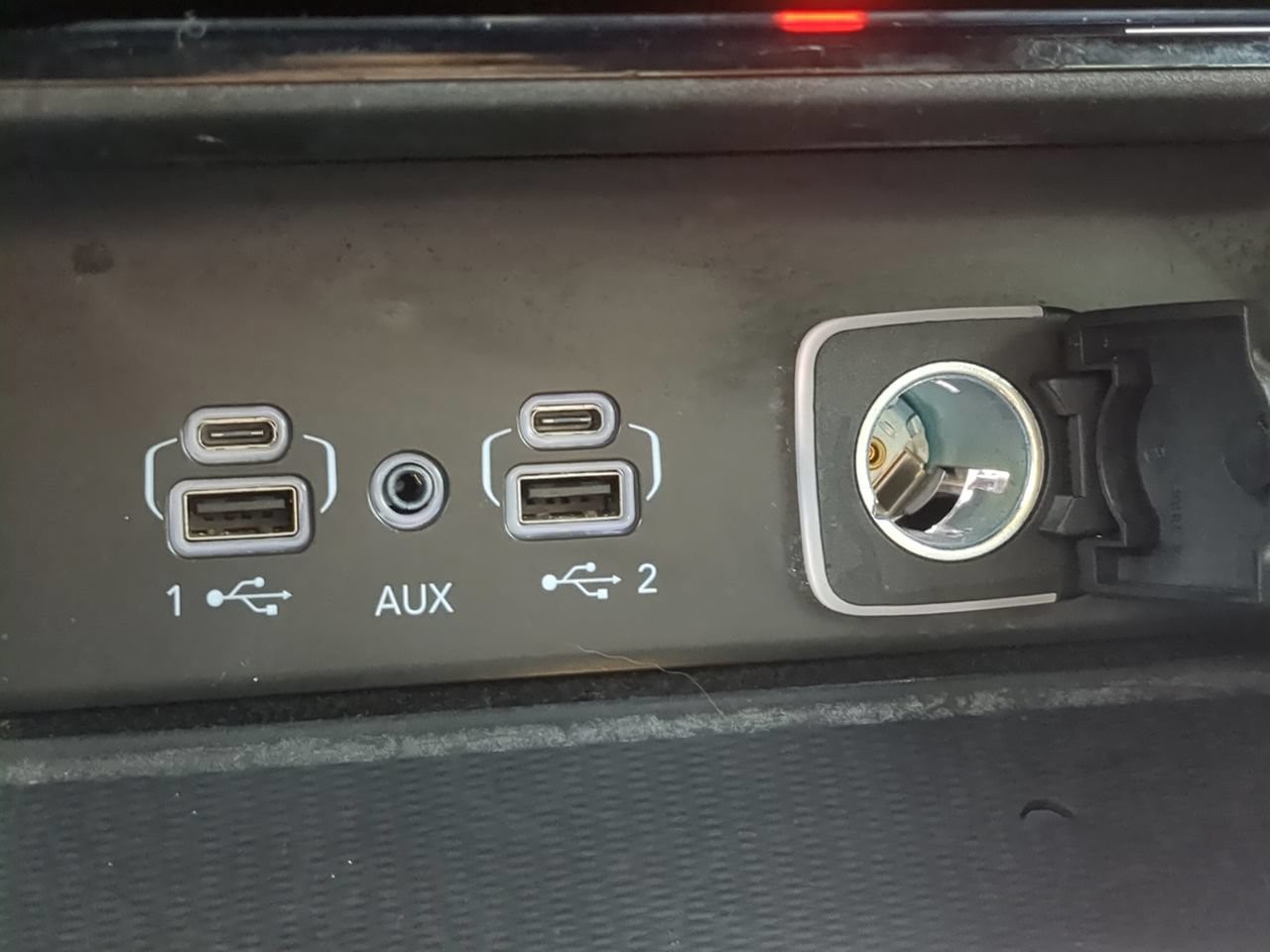 Used 2022 White Jeep Summit image 29