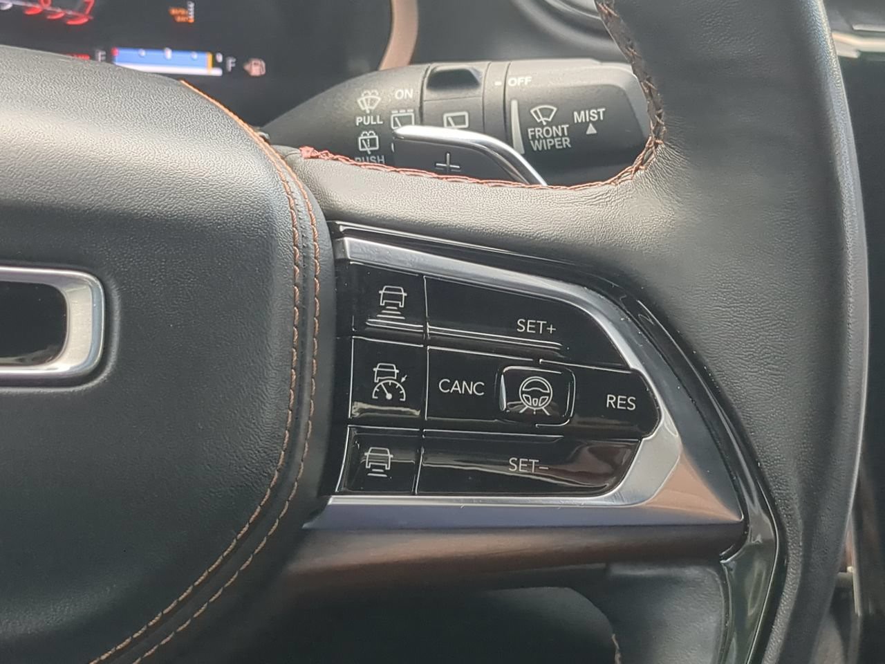 Used 2022 White Jeep Summit image 34