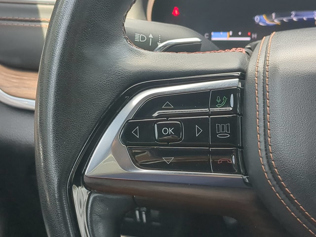 Used 2022 White Jeep Summit image 33