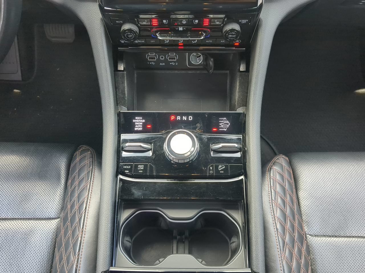 Used 2022 White Jeep Summit image 23