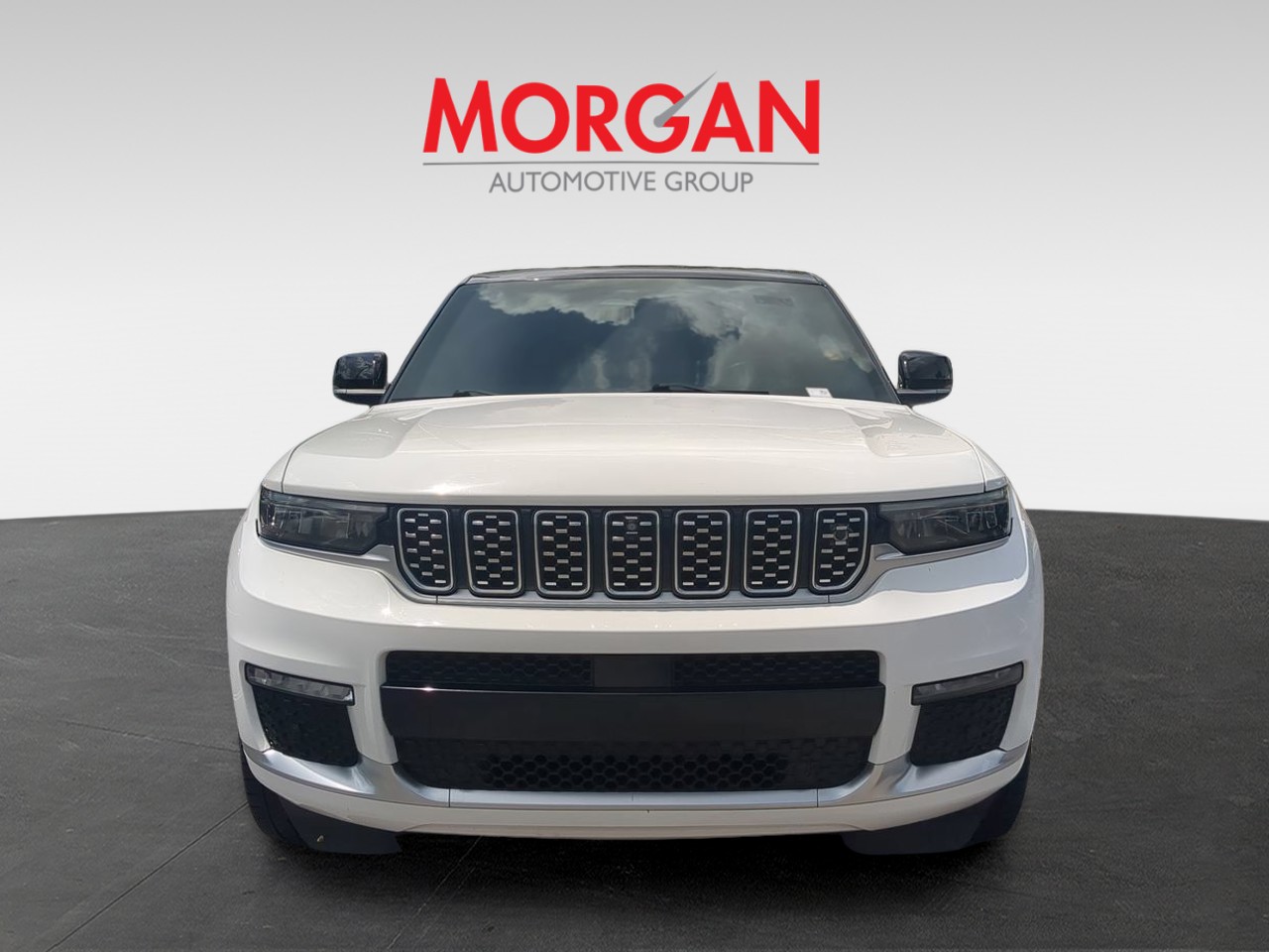 Used 2022 White Jeep Summit image 3