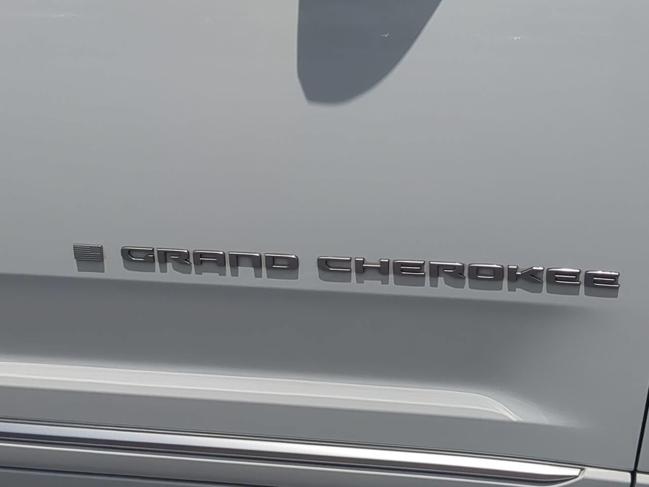 Used 2022 White Jeep Summit image 13