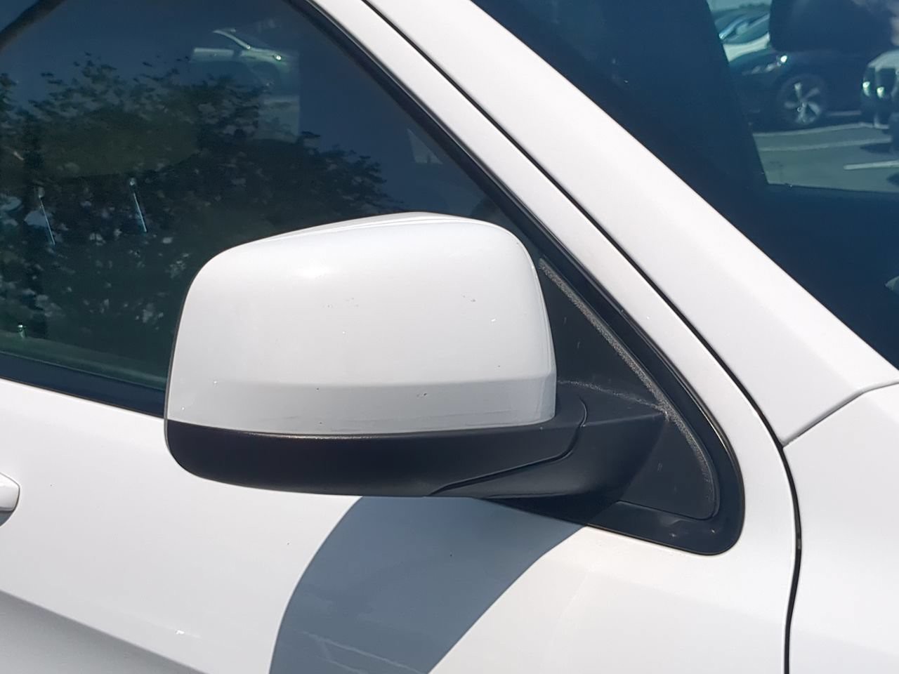 Used 2016 White Jeep Laredo image 12