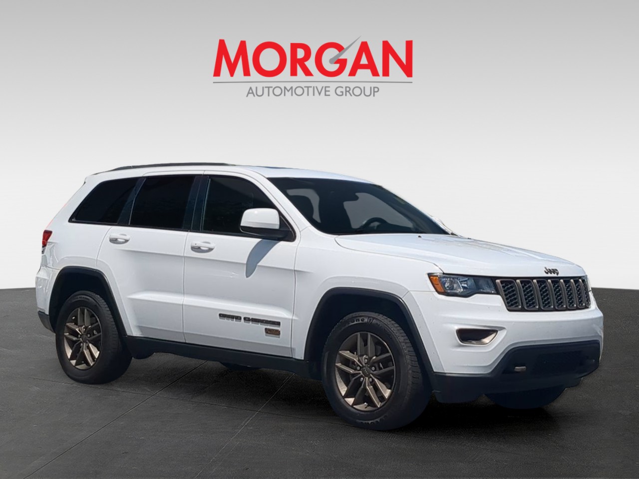 Used 2016 White Jeep Laredo image 2