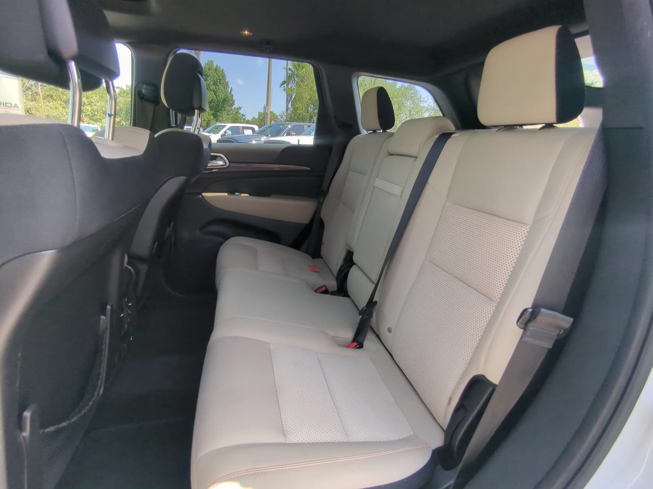 Used 2016 White Jeep Laredo image 16