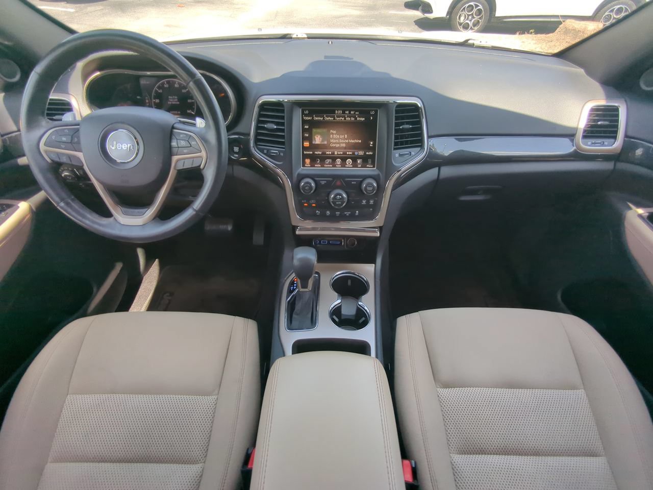 Used 2016 White Jeep Laredo image 17