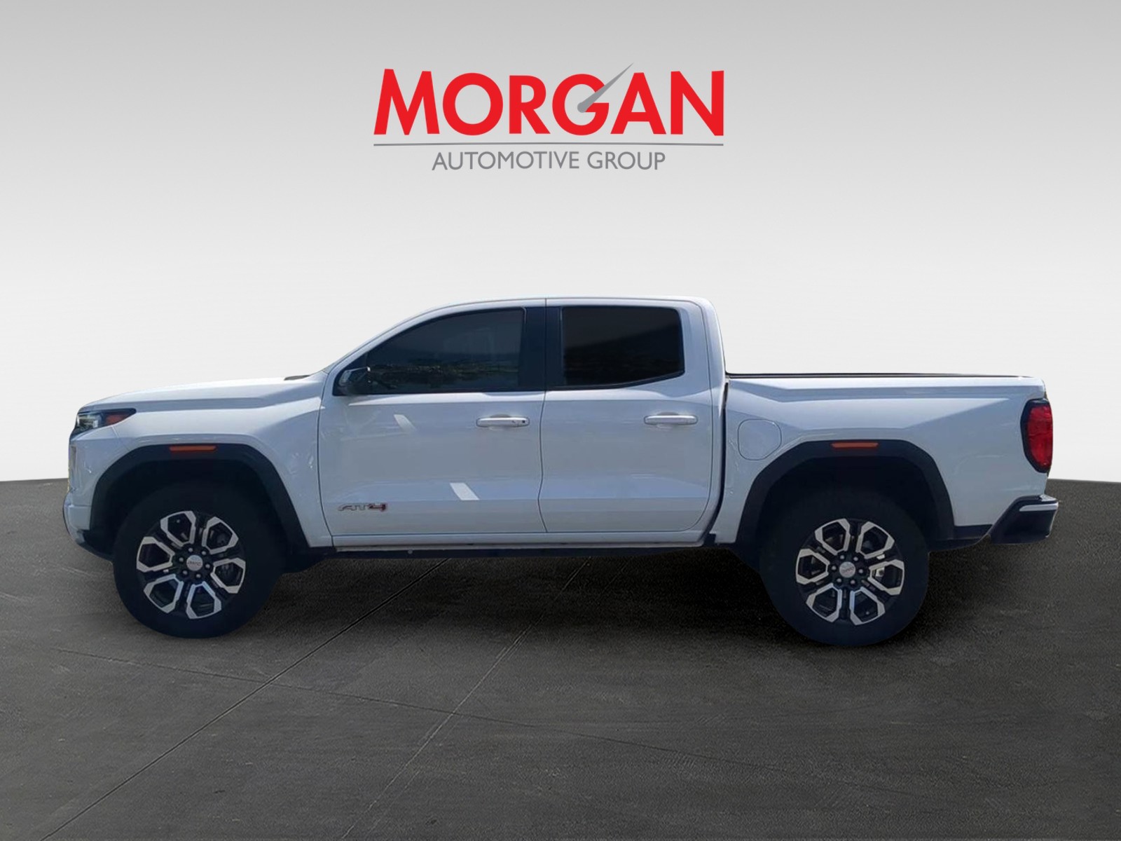 Used 2023 White GMC AT4 image 8