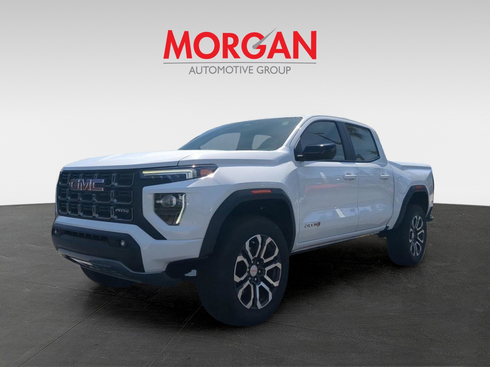 Used 2023 White GMC AT4 image 9