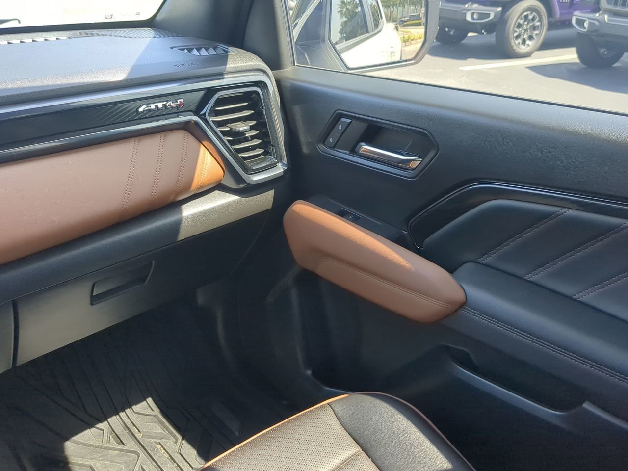 Used 2023 White GMC AT4 image 19