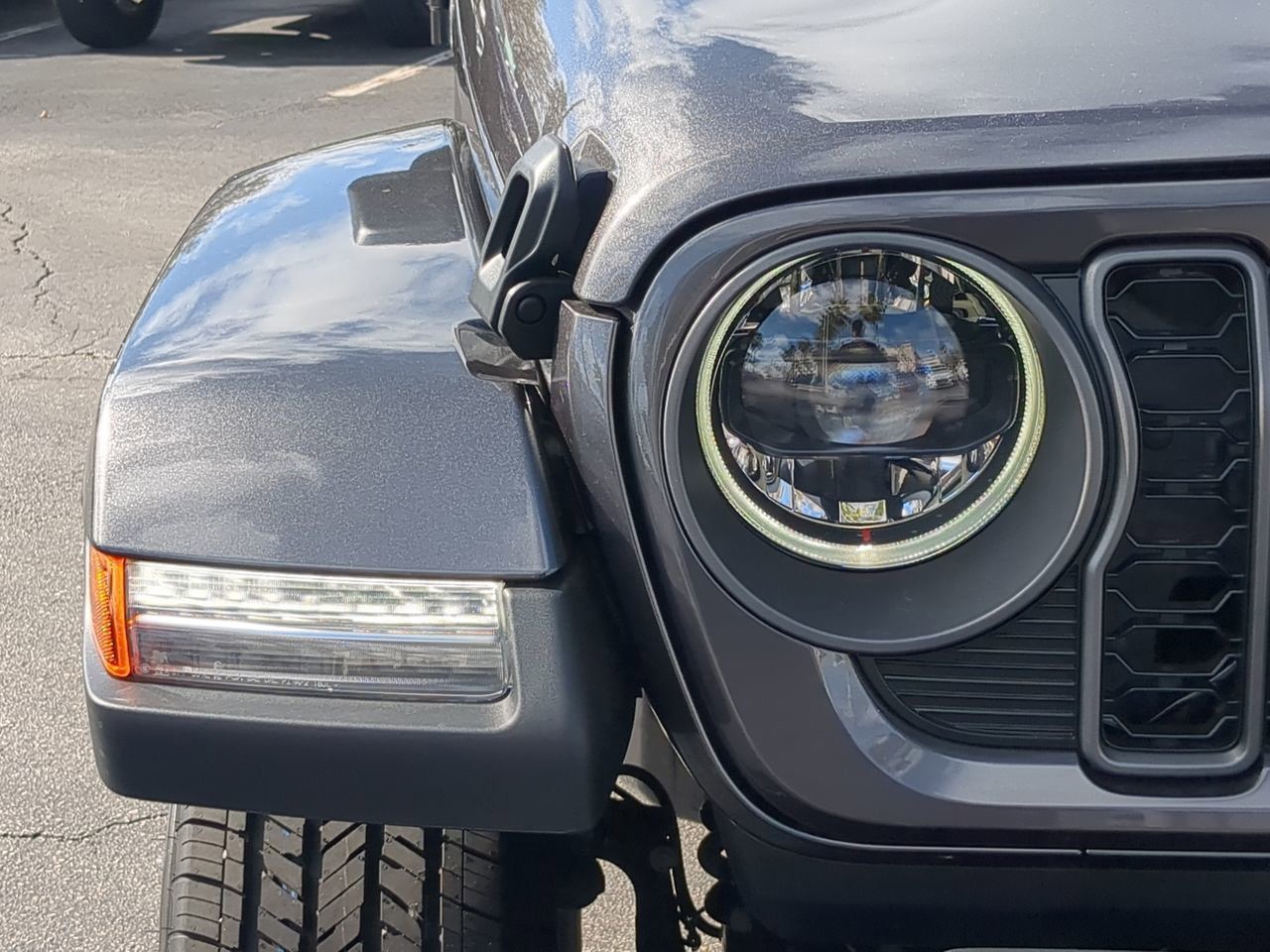 New 2026 Gray Jeep Sahara image 10