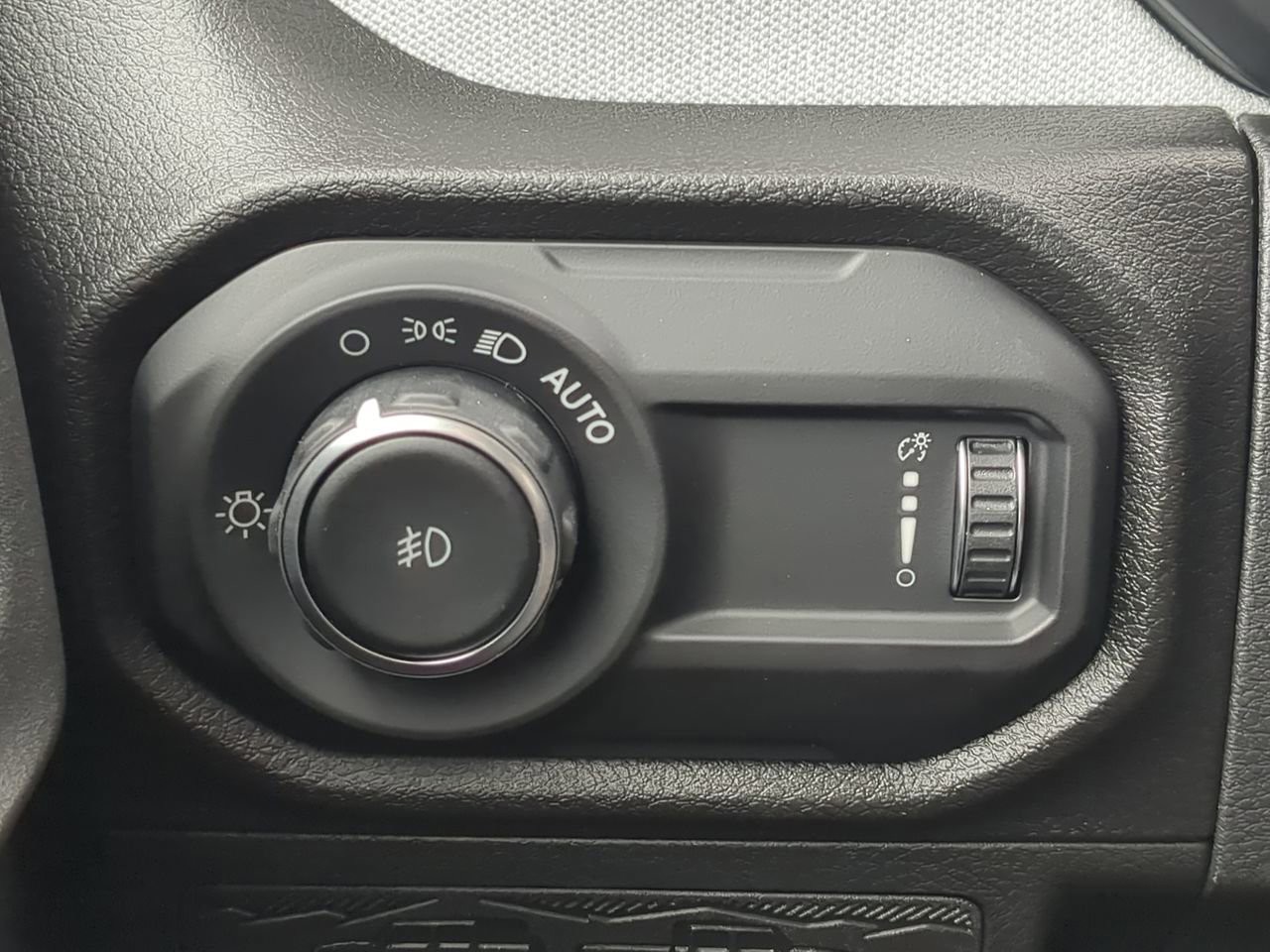 New 2026  Jeep Sport S image 24