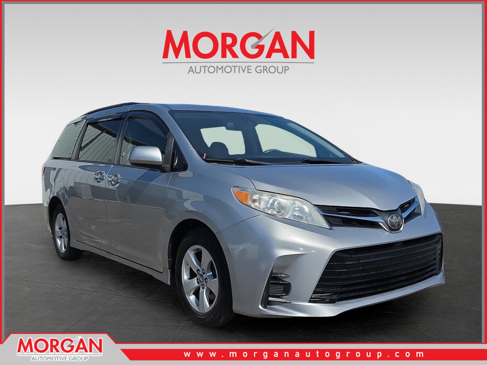 2018 Toyota Sienna LE