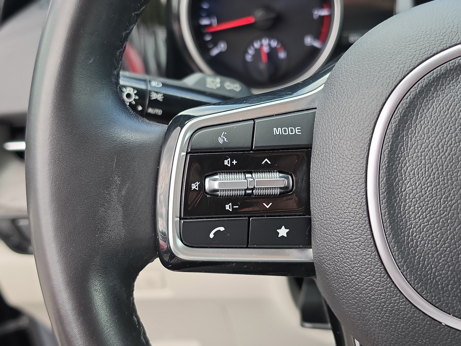 Certified Used 2024 Aurora Black Pearl Kia EX image 30