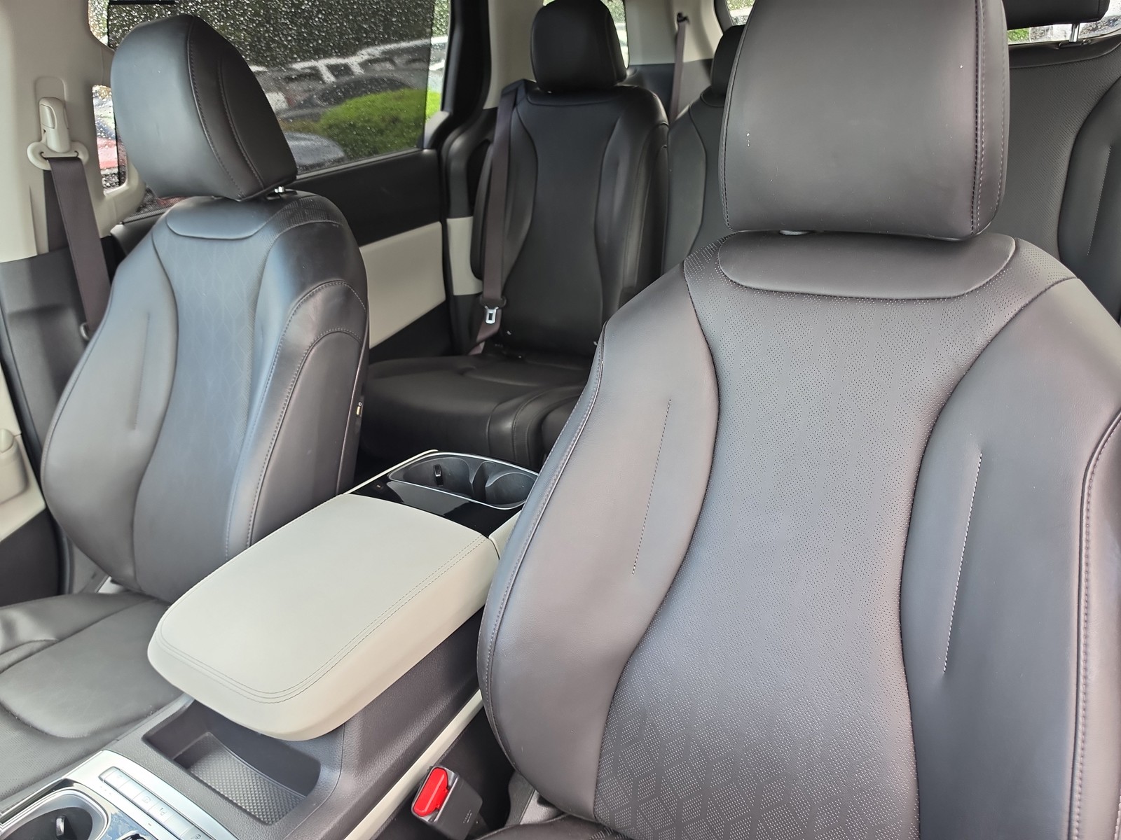 Certified Used 2024 Aurora Black Pearl Kia EX image 22