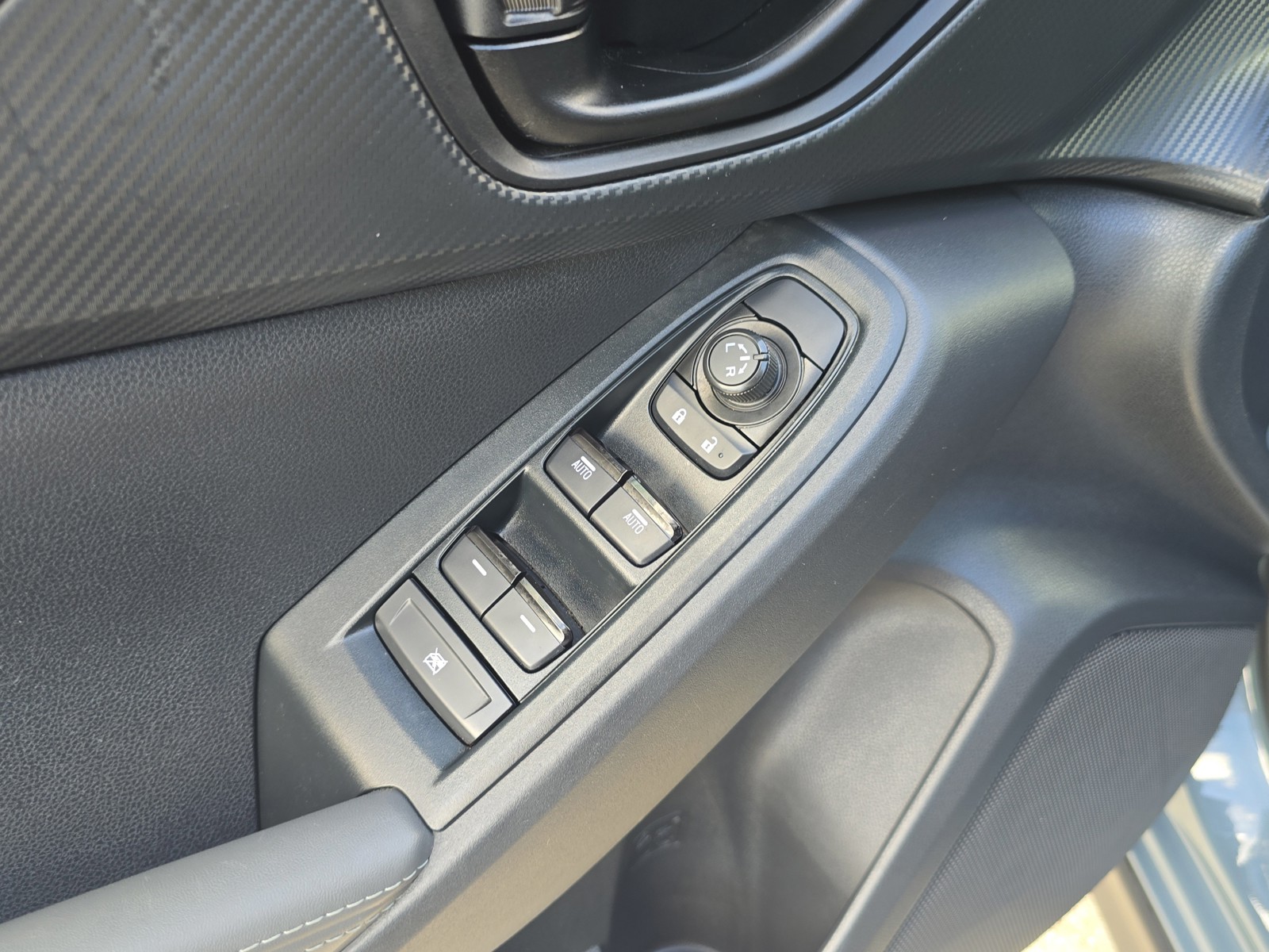 Used 2024 Offshore Blue Metallic Subaru Premium image 18