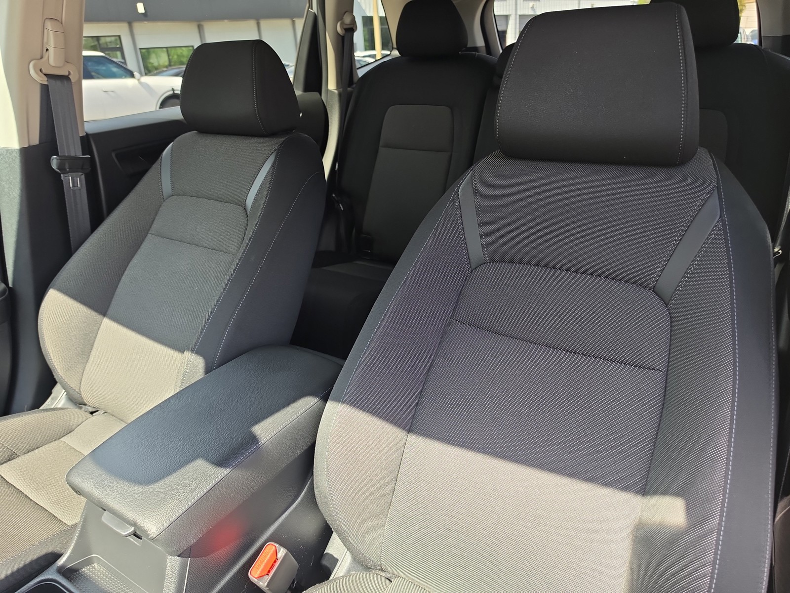 Used 2024 sparkle silver metallic Honda EX image 20