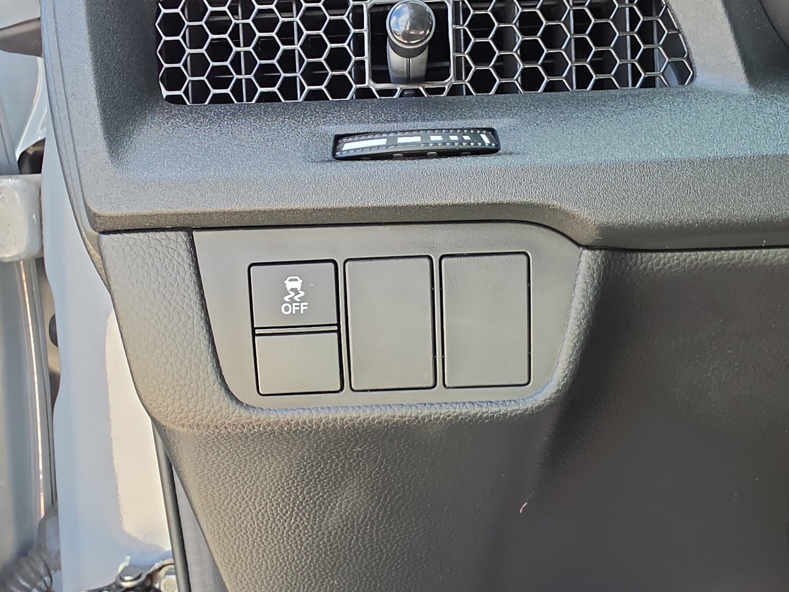 Used 2024 sparkle silver metallic Honda EX image 27
