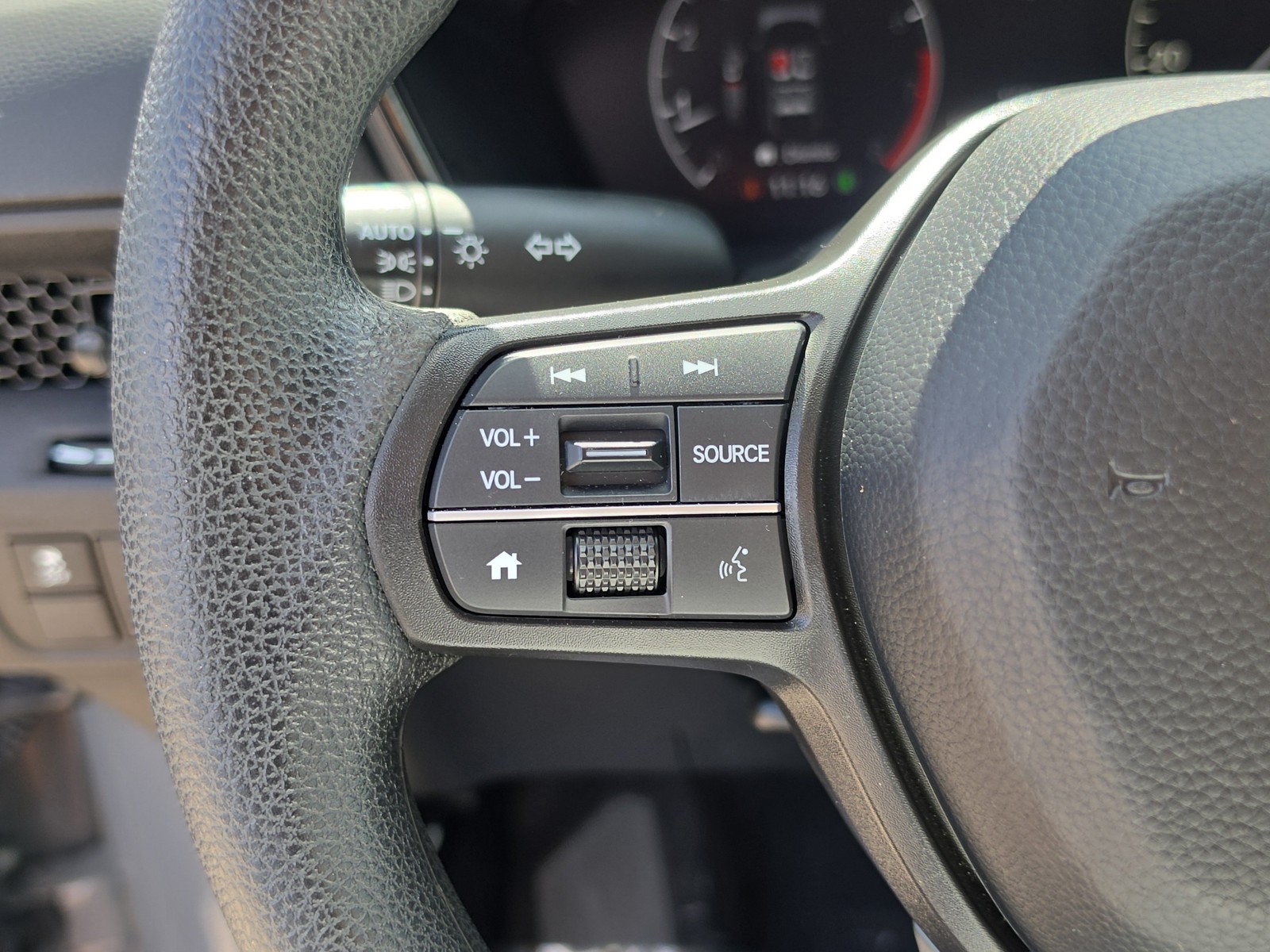Used 2024 sparkle silver metallic Honda EX image 29
