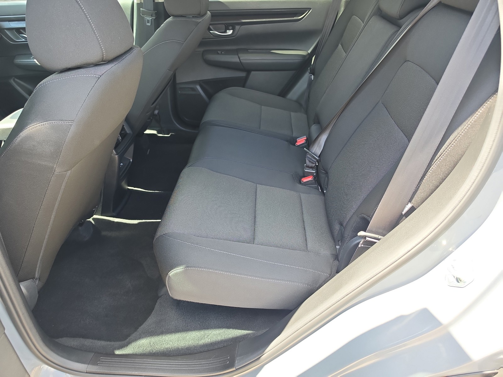 Used 2024 sparkle silver metallic Honda EX image 15