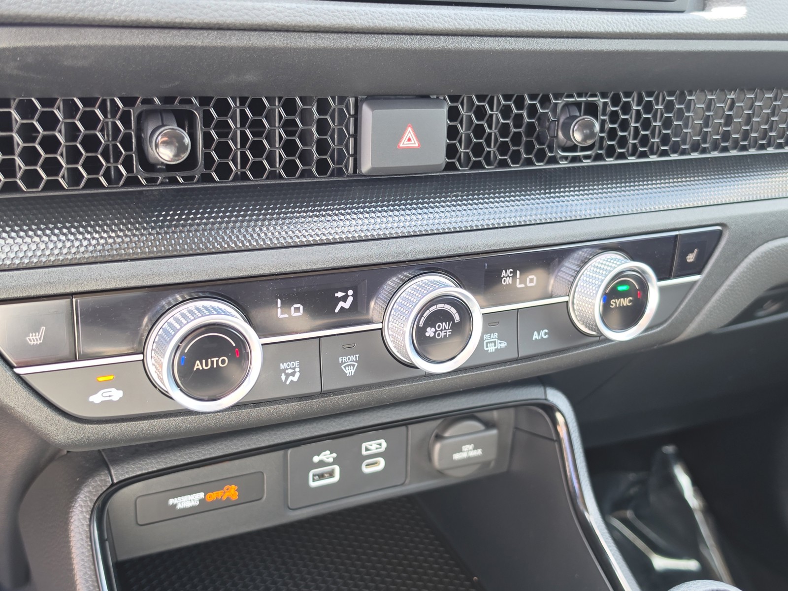 Used 2024 sparkle silver metallic Honda EX image 24