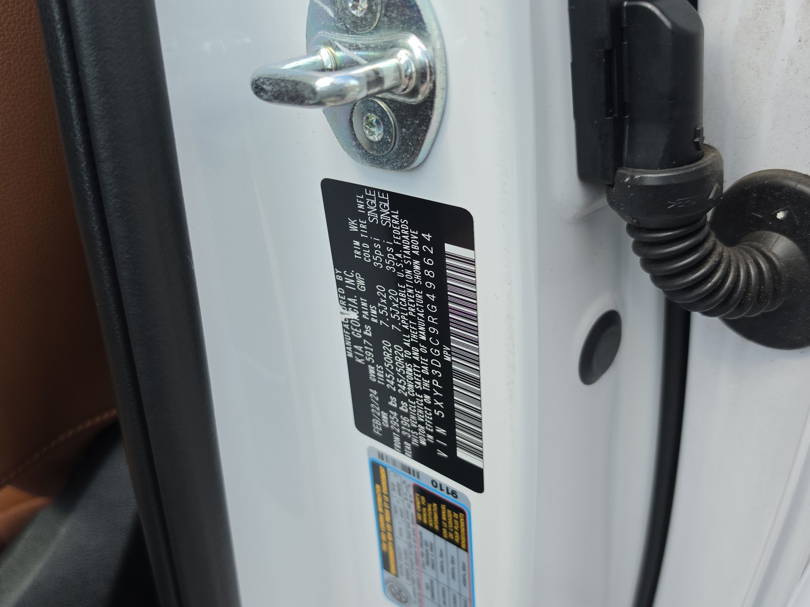 Certified Used 2024 Glacial White Pearl Kia EX X-Line image 34