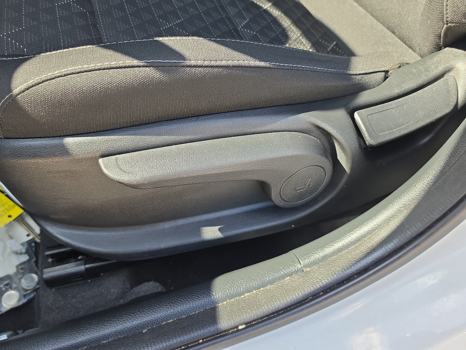 Certified Used 2023 Clear White Kia S image 19